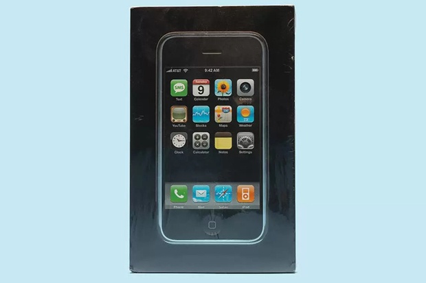 Chiếc iPhone gốc được bán với giá hơn 35.000 USD